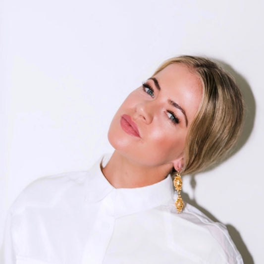 In Conversation with Trace Henningsen 💋